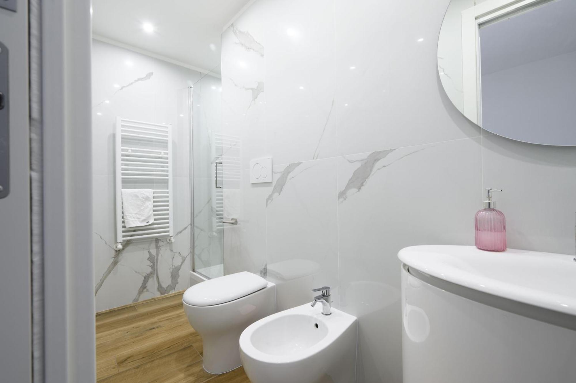 Casa Vacanze Maddalena - Palazzetto Sul Lago - Diamante Rosa Marta Exterior foto